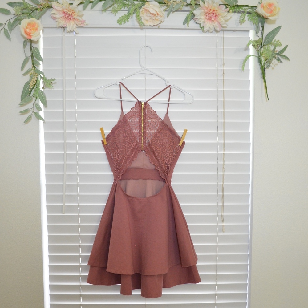 Windsor – Mauve Lace And Layers Skater Dress - Picture 4 of 10